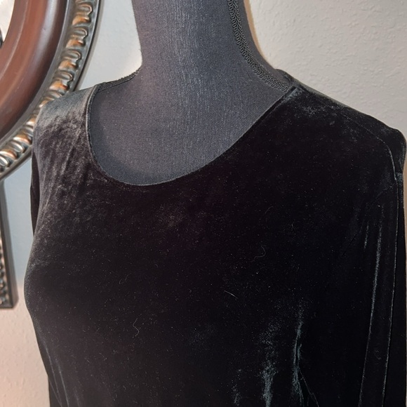 Banana Republic Women’s Black Velvet Pullover Dress Size Large - Picture 4 of 16